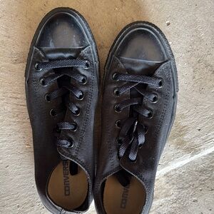 Converse black